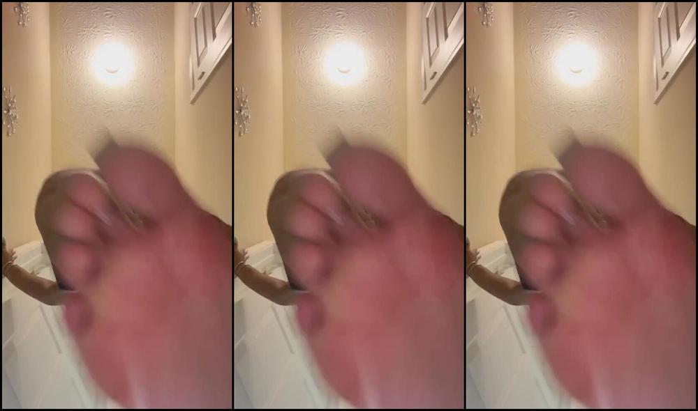 Mytoptiertoes Nicknamed Mytoptiertoes 05 17 2024 Onlyfans Video Gigantess Crushes Whole Tiny Town