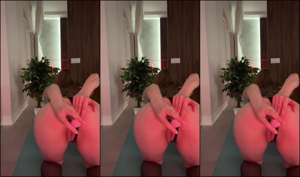 Lenionella Милашка Не Удержалась Перед Занятием Йогой