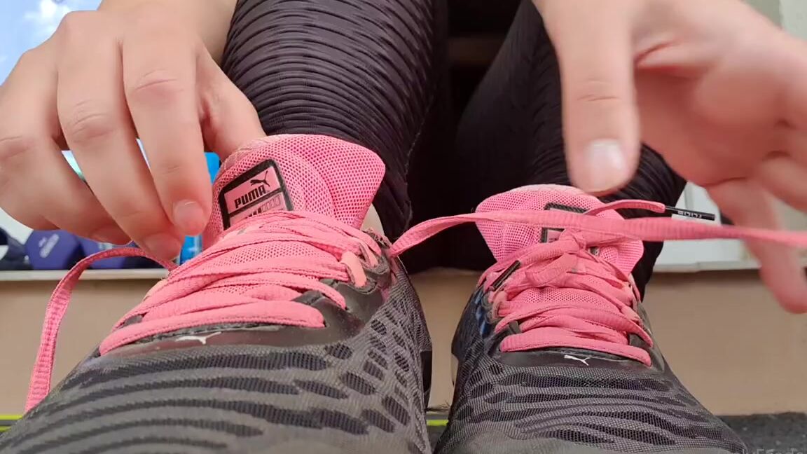 Ezada Sinn Nicknamed Ezada 05 30 2025 Onlyfans Video Footfetishfriday Sweatyfeeti Just Came Back From A Run 4