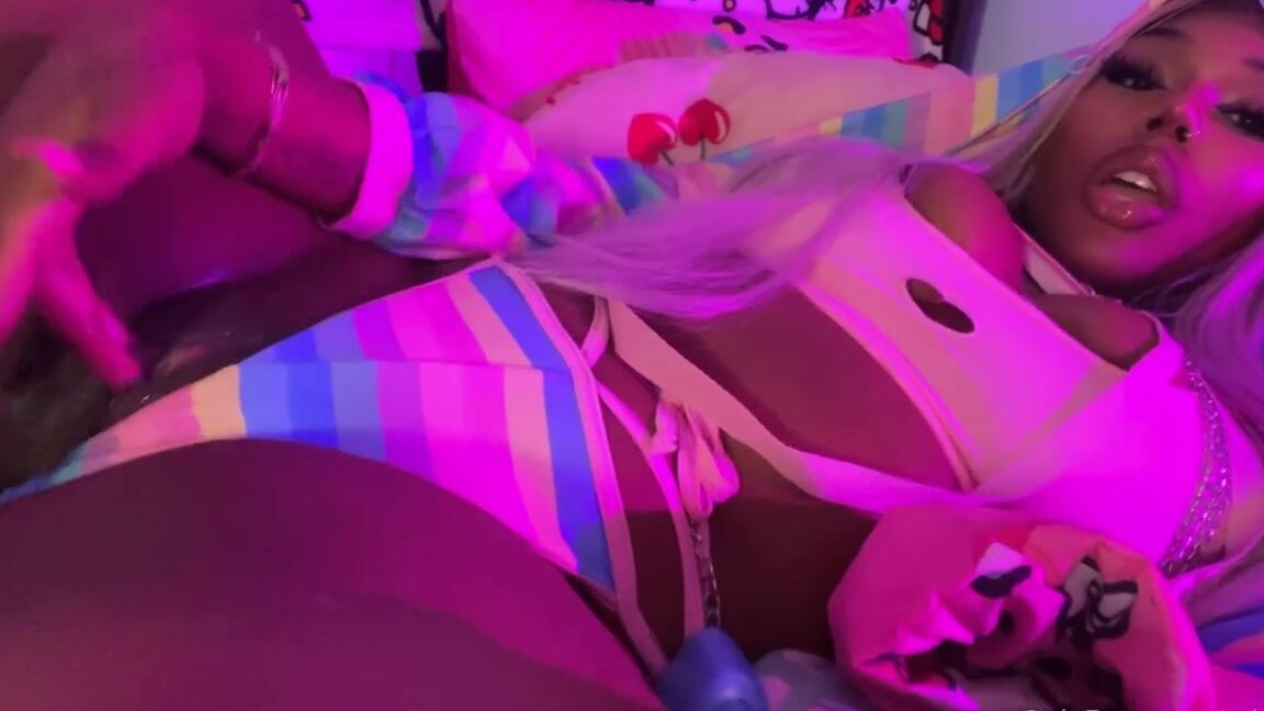 Xdsells Nicknamed Xdsells 09 19 2024 Onlyfans Video Am I Hypnotizng U With The Colors Yet