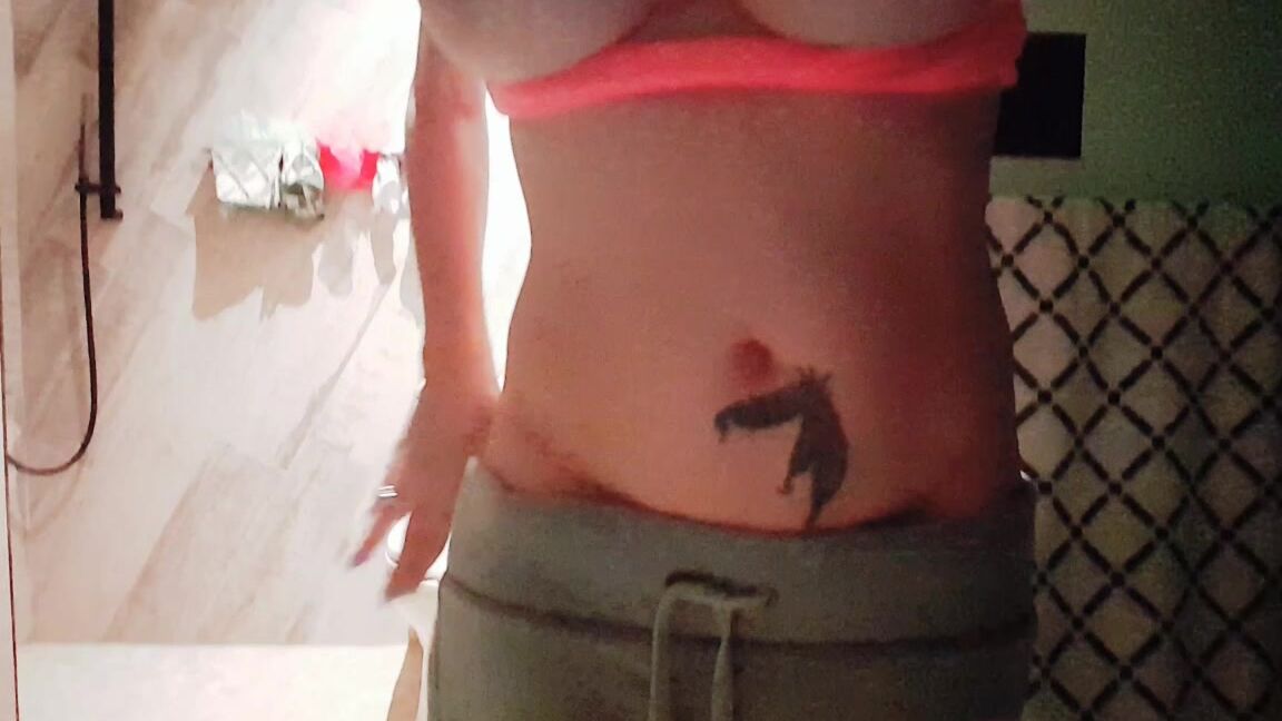 "Stormi Winters" milf, kink, pee, toilet fetish, wet & messy TOLIET FETISH DRIPPING manyvids