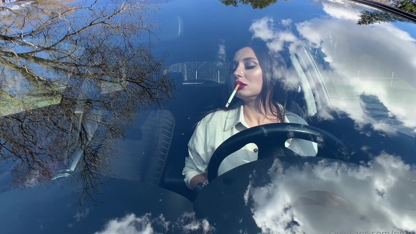 Only Yana Nicknamed Only Yana 04 07 2025 Onlyfans Video You Stand In Front Of Me While Im In The Car With A Cigarette