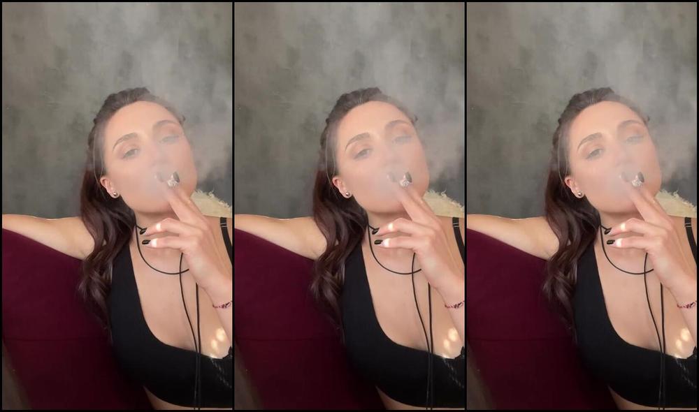 Only Yana Nicknamed Only Yana 05 02 2025 Onlyfans Video Its Going To Be Smoky Its Going To Be Delicious