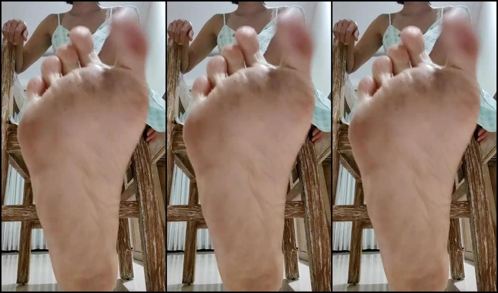 Aiko Worshipaiko Nicknamed Worshipaiko 10 21 2025 Onlyfans Video The Feet Wouldnt Clean Itself Thats Why You Exist