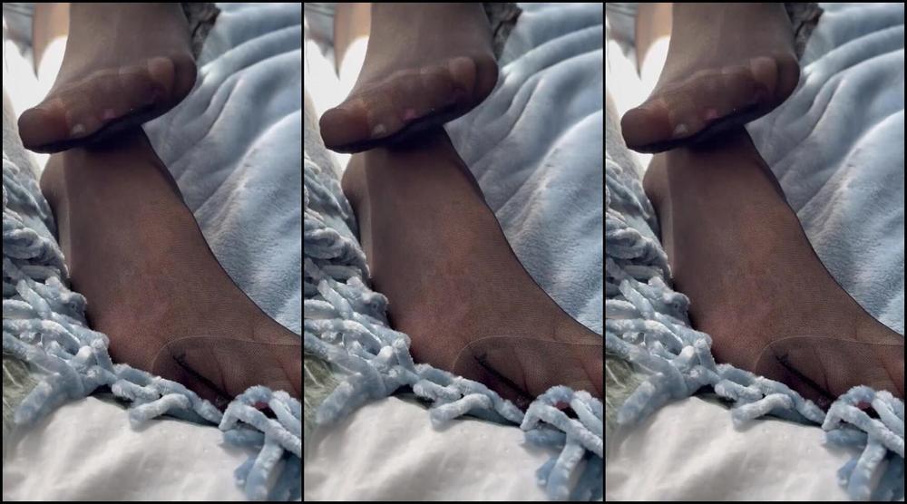 Kittys Pretty Feet Nicknamed Kittys Sweet Feet 08 23 2024 Onlyfans Video Cum For Me