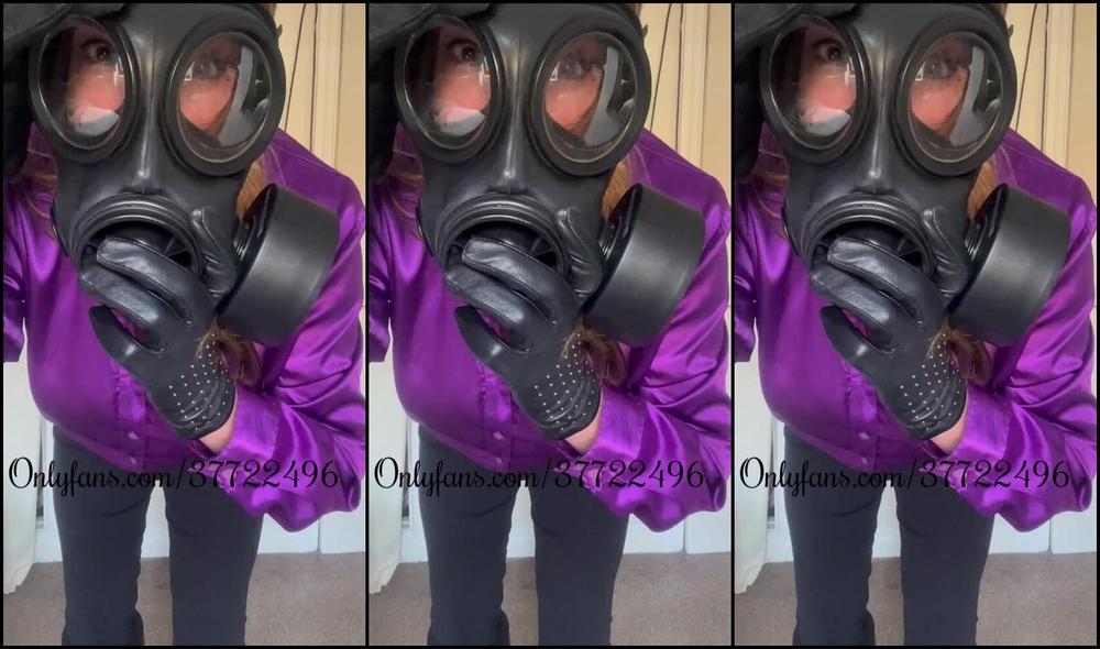 Kellieblue Uk Nicknamed Kellieblue Uk 02 16 2024 Onlyfans Video Me Having Fun In My S10 Love This Combo Plus My Hunters Rubber Boots