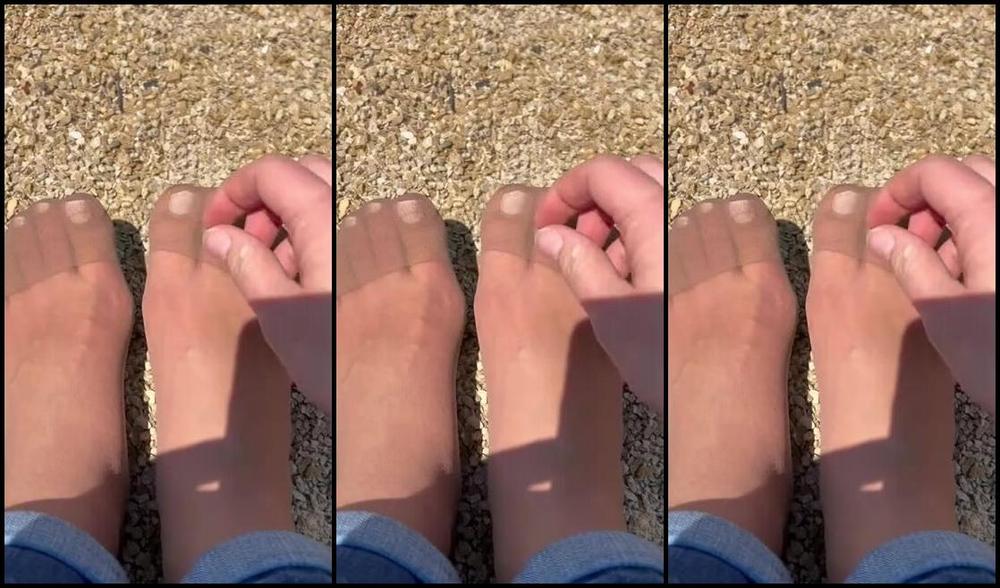 Mrs Perfect Toes Nicknamed Mrs Perfect Toes 08 01 2025 Onlyfans Video Traffic Was Bad So I Stopped At A Park To Film For You