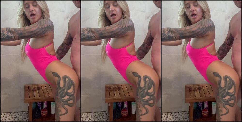 Anastasia Shades Nicknamed Shadesofanastasia 05 01 2025 Onlyfans Video Followed Him In From The Pool When I Heard The Shower Running