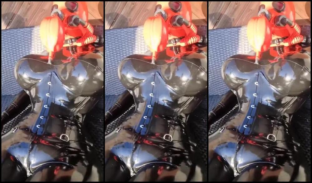 Emma Lee Nicknamed Rubberdollemma 12 06 2023 Onlyfans Video I Love It When I Feel The Sun Warming My Crotch Especially In Winter When The