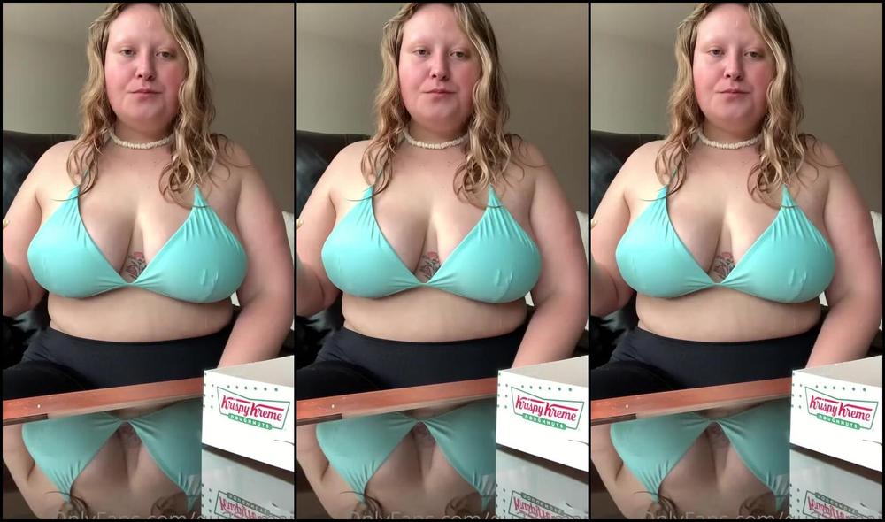 Queen Mary Nicknamed Qu33Nmary 02 26 2023 Onlyfans Video My First Stuffing Video I Ate 3 Different Donuts In A Bikini Top Just