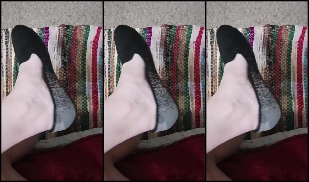 Kara Deviline Vip Nicknamed Karadevilinevip 07 13 2023 Onlyfans Video Taking Off My Little Slip Ons