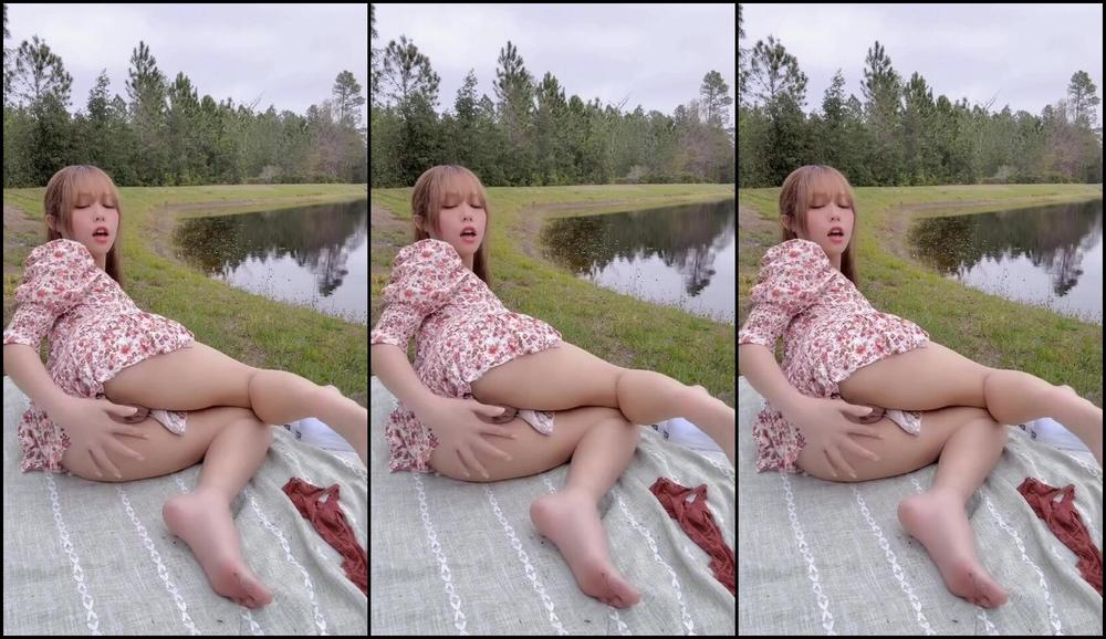 Kitty Kum Nicknamed Kittyxkum 04 01 2025 Onlyfans Video Part 2A Picnic With Me But Im The Meal Is That Okay Q5Cq