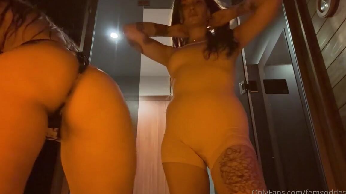 Goddess Kira Nicknamed Femgoddesskira 12 02 2025 Onlyfans Video Clean Our Asses