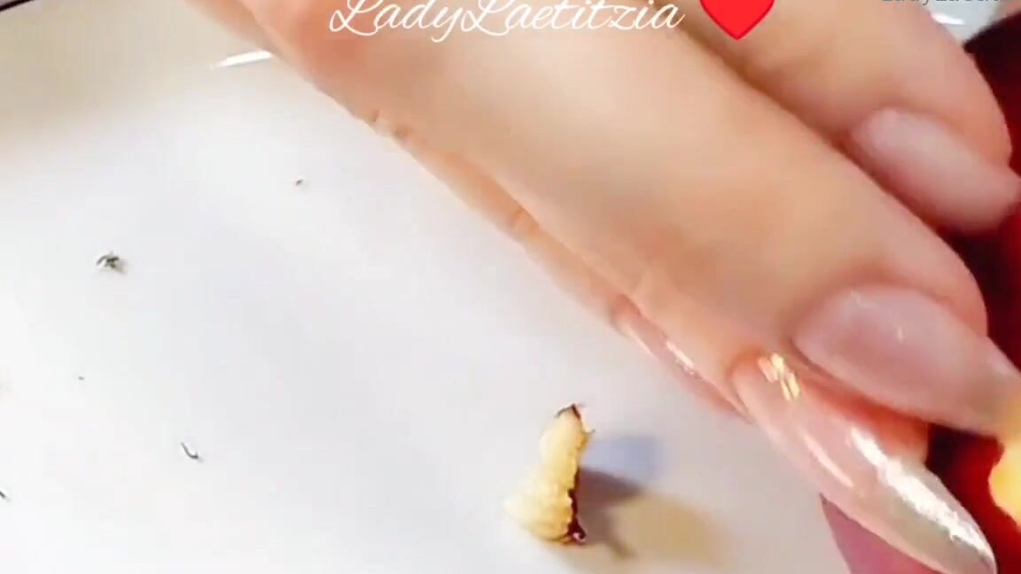 Lady Laetitzia Claws Nicknamed Laetitzianails 08 27 2024 Onlyfans Video A Slightly Older Video For You