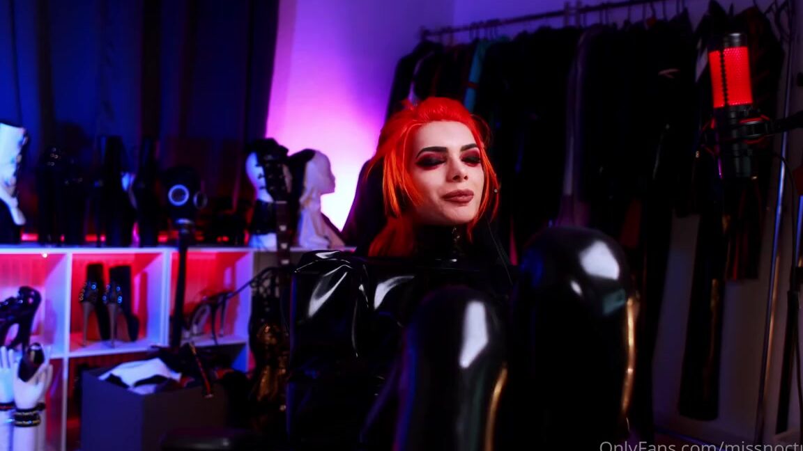 Miss Nocturnal Nicknamed Missnocturnal 12 26 2024 Onlyfans Video Live In Five And Heres A Little Vlog Of Recent Happenings Lt3