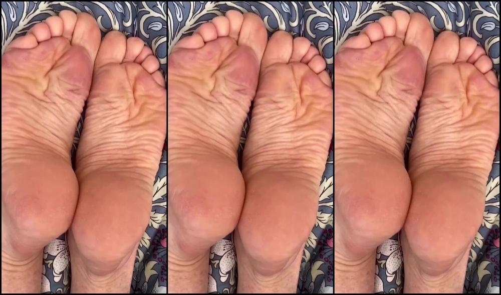 Kittys Pretty Feet Nicknamed Kittys Sweet Feet 03 10 2025 Onlyfans Video A Little Bit Of Wiggling This Morning