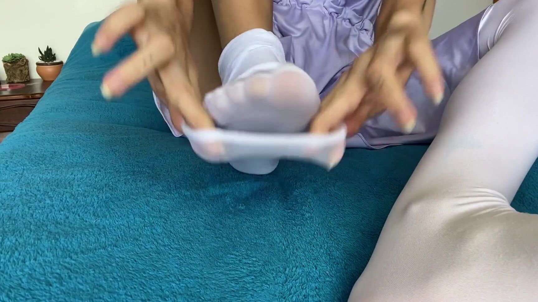 Cassie Bunnyarchv Nicknamed Bunnyarchv 01 10 2023 Onlyfans Video There You Go The Feet Asmr Video