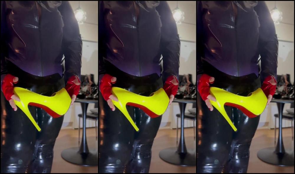 Misslatexangel Nicknamed Misslatexangel 10 14 2024 Onlyfans Video Presentation Of Shoes