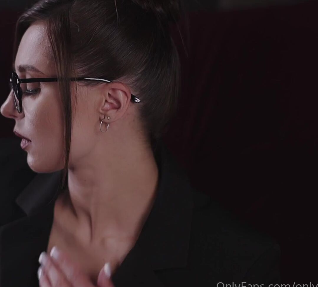 Only Yana Nicknamed Only Yana 06 17 2025 Onlyfans Video This Cigarette Will Help Me