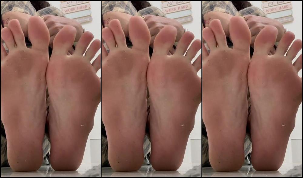 Goddess Mariposa Nicknamed Piesmariposa 01 22 2024 Onlyfans Video 1 Min Video With Scrunching Toes Soles Amp Bare Toenails