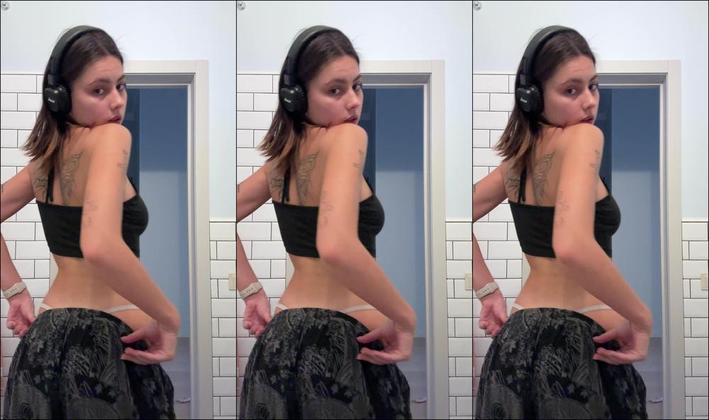 Murka 801523481324826624