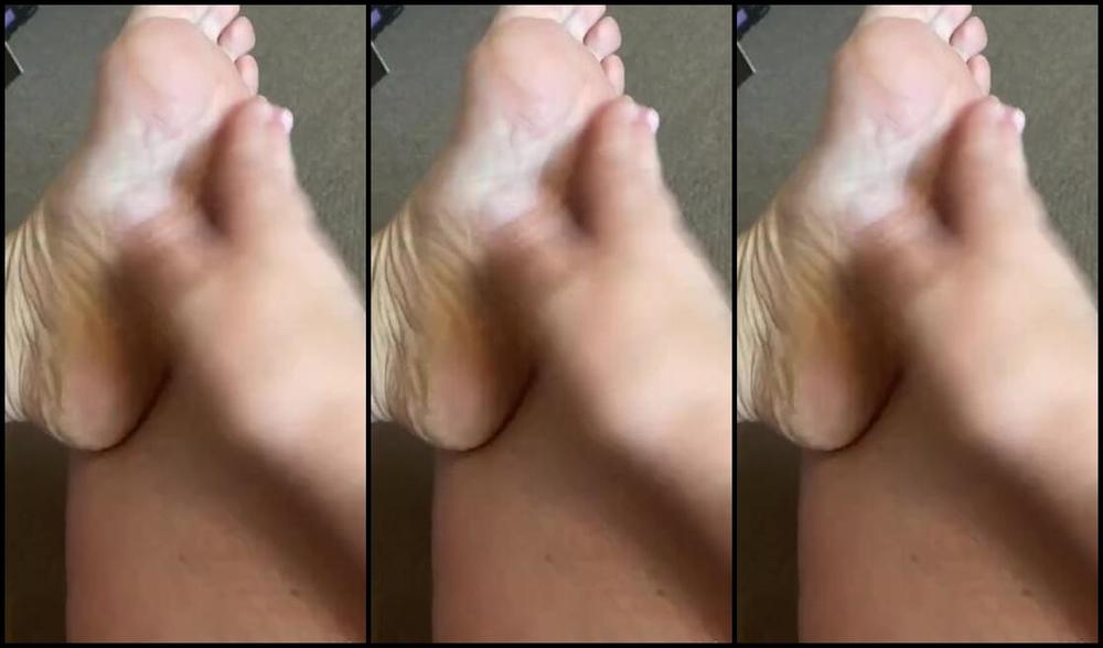 Ladyjames Nicknamed Jjames70779191 06 06 2023 Onlyfans Video Bare Feet And Legs