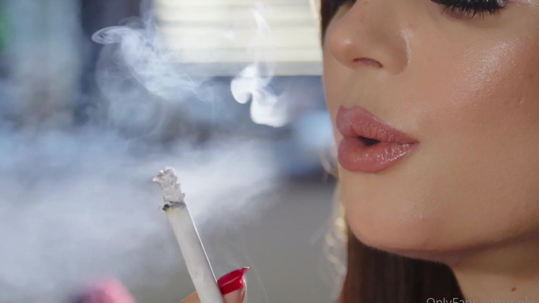 Only Yana Nicknamed Only Yana 10 11 2024 Onlyfans Video I Want To Smoke And You Want To Watch