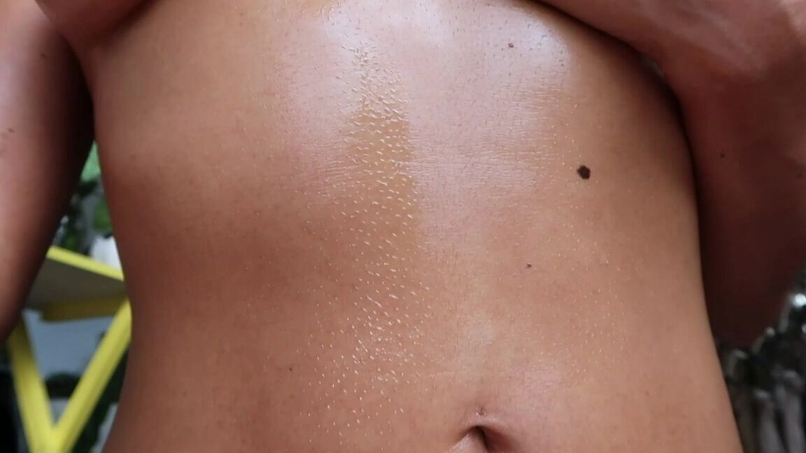 "Florabella" balcony, buttplug, fingering, latina, oil Sunbathed Flora manyvids