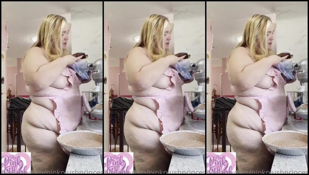 Miss Pink Plush Nicknamed Misspinkplush 04 15 2023 Onlyfans Video My Mama Always Made Blackberry Cobblers And Weird Desserts To Use Up Extra Stuff She