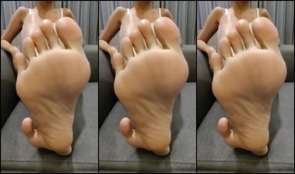 Aiko Worshipaiko Nicknamed Worshipaiko 09 27 2025 Onlyfans Video Come Here To Let Me Wipe My Feet