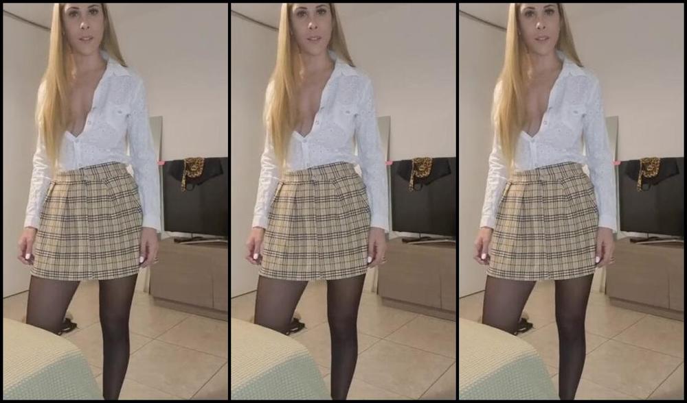 Anitaishere Nicknamed Anitaishere 11 26 2024 Onlyfans Video Shy Farts While Studying With A Class Mate