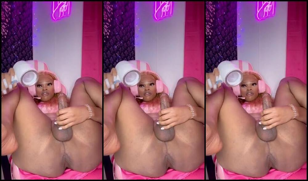 Dessiree Nicknamed Dessireemk21 11 05 2023 Onlyfans Video I Was Learning How To Play This Game And Ended Up Playing With A Toy