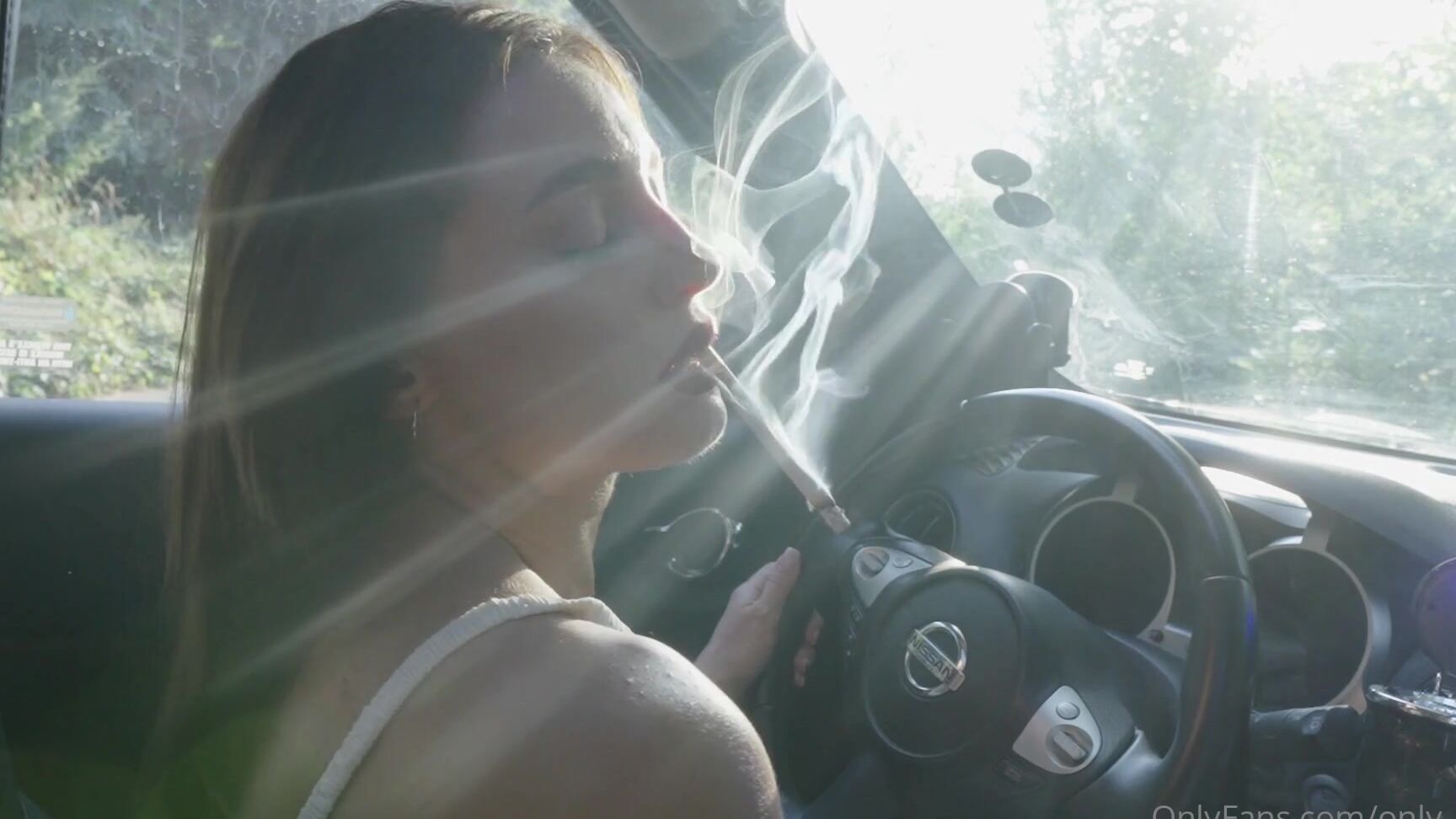 Only Yana Nicknamed Only Yana 07 30 2024 Onlyfans Video My Car Is Still Very Smoky