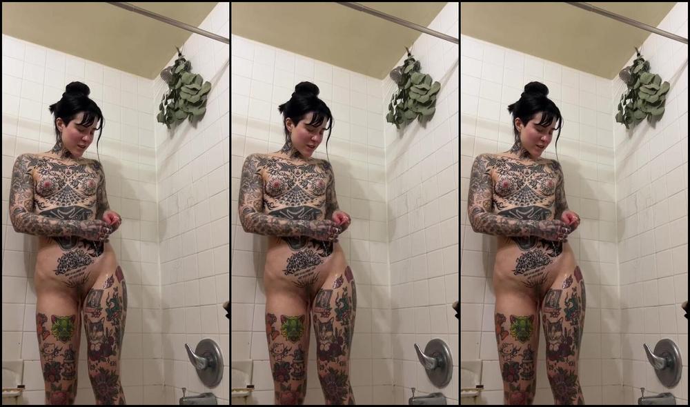 Awlivv Nicknamed Awlivv 12 29 2024 Onlyfans Video Saniderm Peel Carried This Goopy Ink Sac Around With Me All Day And I Thought Yall