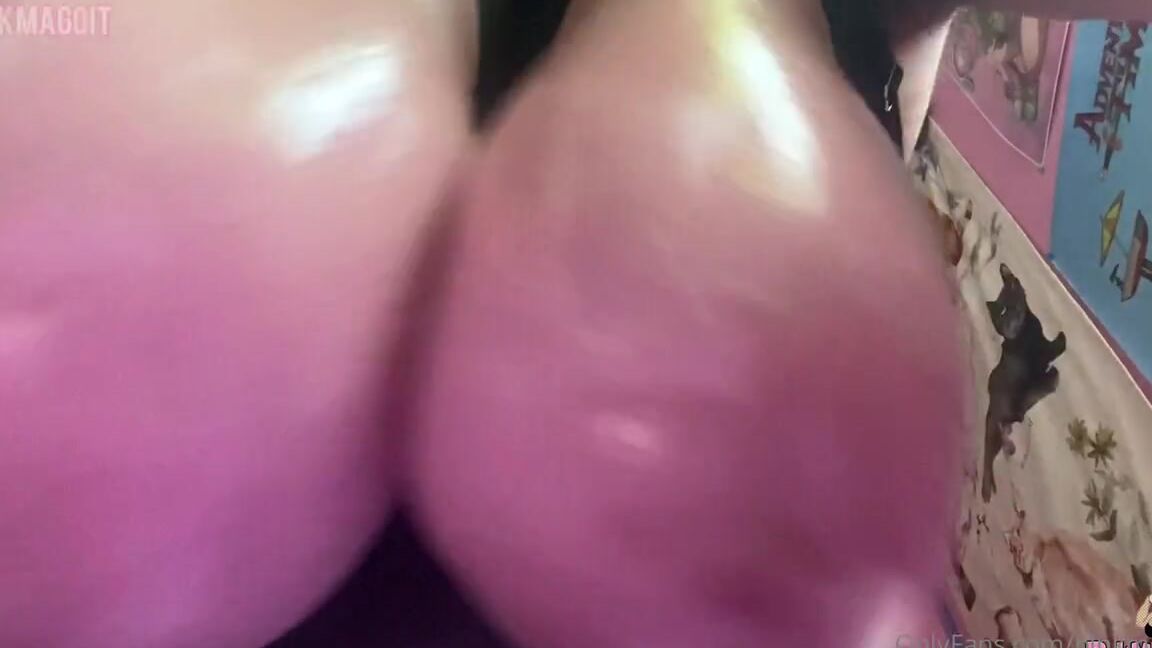 Kat Ravioli Nicknamed Pinkmaggit 05 04 2023 Onlyfans Video Is It Just Me Or Do They Look Extra Big When Theyre Shiny Q