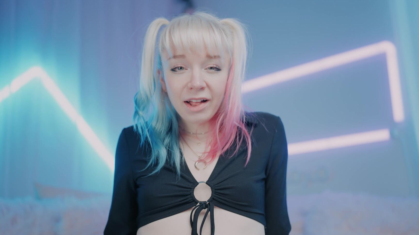 "Jolie Lyon" dirty talking, family, role play, sisters, taboo sister s taboo love for her lil brother manyvids