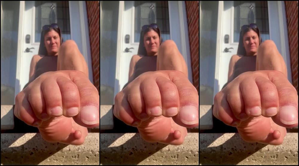 Sienna Steeles Nicknamed Sienna Steeles 06 19 2025 Onlyfans Video Sun Kissed Soles For Ur Viewing Pleasure