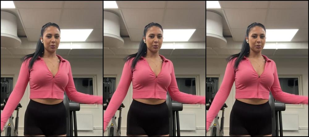 "Vidiverse" bathroom, fingering, milf, pussyplay, toys Sweaty day training in the gym manyvids