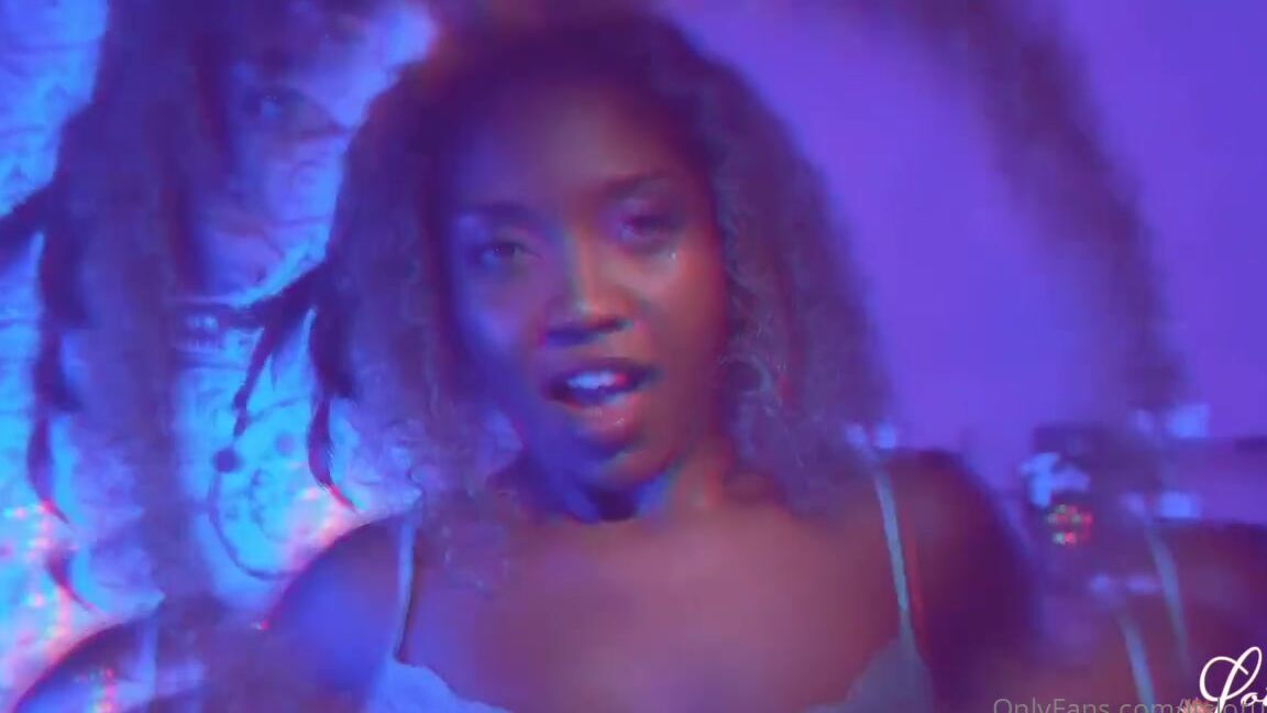 Lotus Lain Nicknamed Itslotuslain 02 17 2021 Onlyfans Video Dream Land With Elenakoshkaxoxo Gnjk