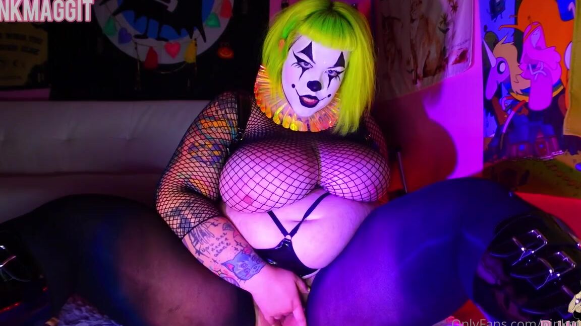 Kat Ravioli Nicknamed Pinkmaggit 10 31 2023 Onlyfans Video Happy Halloween What Better Way To Celebrate Than With Goth Ravioli Uky