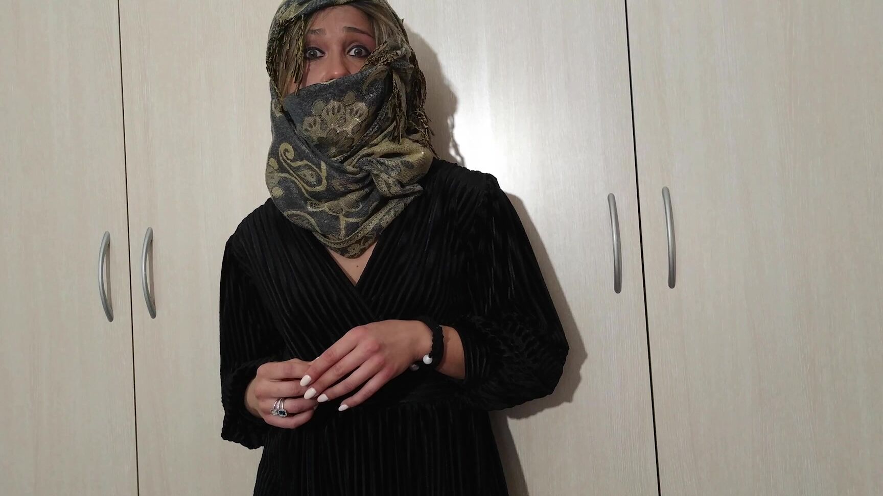 ARAB TEEN HIJAB November 09, 2020 Manyvids