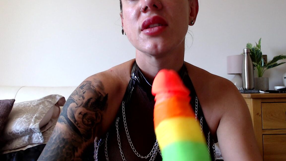 "SuzieLove212" blowjob, dildo sucking, latex, milf, pov POV Dildo Sucker Manyvids