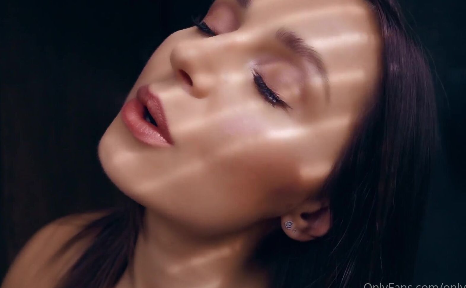 Only Yana Nicknamed Only Yana 06 05 2024 Onlyfans Video How About An Extreme Close Up I Dont Think Ive Ever Done This Before