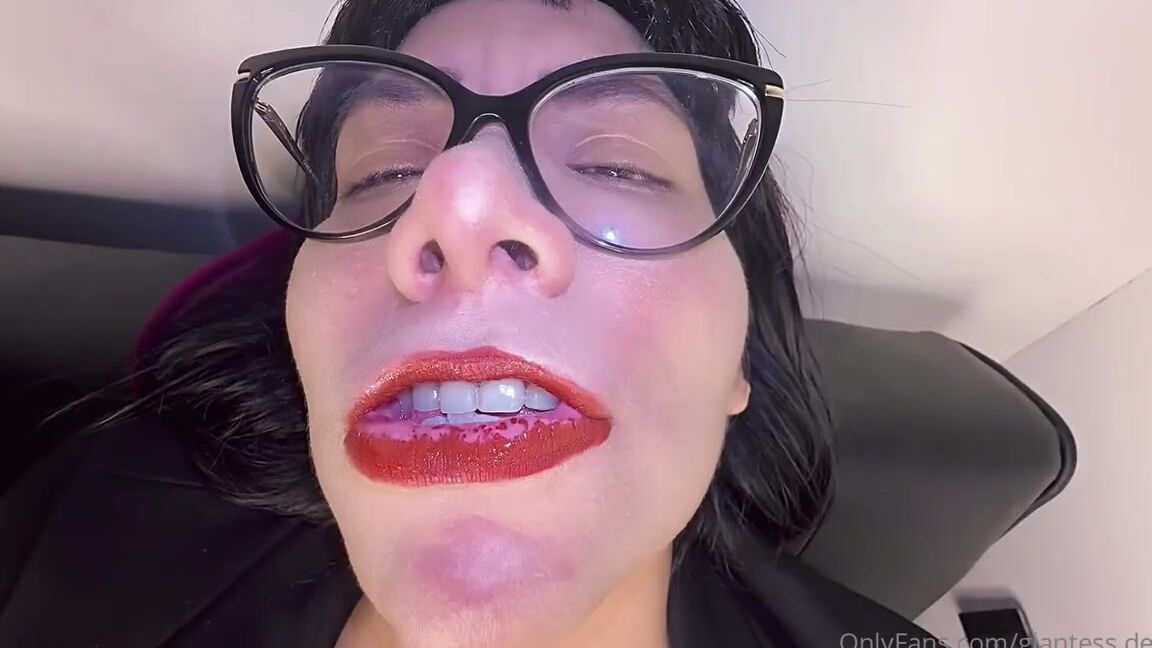 Giantess Vore Debora Nicknamed Giantess Debora 07 31 2025 Onlyfans Video He Wanted The Job