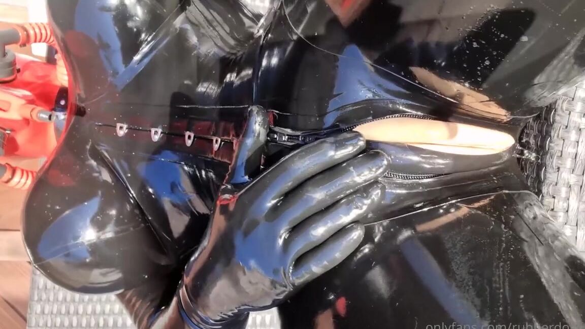 Emma Lee Nicknamed Rubberdollemma 10 05 2024 Onlyfans Video Weather Forecast For Monday Says Warm And Sunny In Munich Means A Lot Of Outdoor Rubber