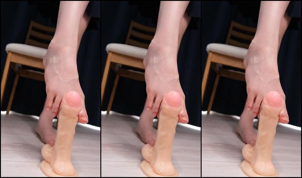 Aichan Souai Nicknamed Souai 11 19 2025 Onlyfans Video I Pulled Out My Old Dildo For The First Time In A While And Teased It