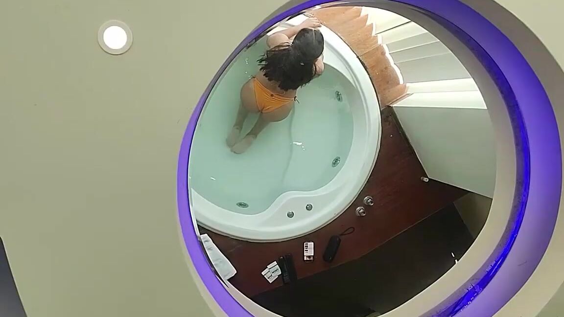 Ariana Culpables Nicknamed Culpables4 03 25 2023 Onlyfans Video Esperandote En El Jacuzzi Para Que Me Den Duro Frente A Mi Marido