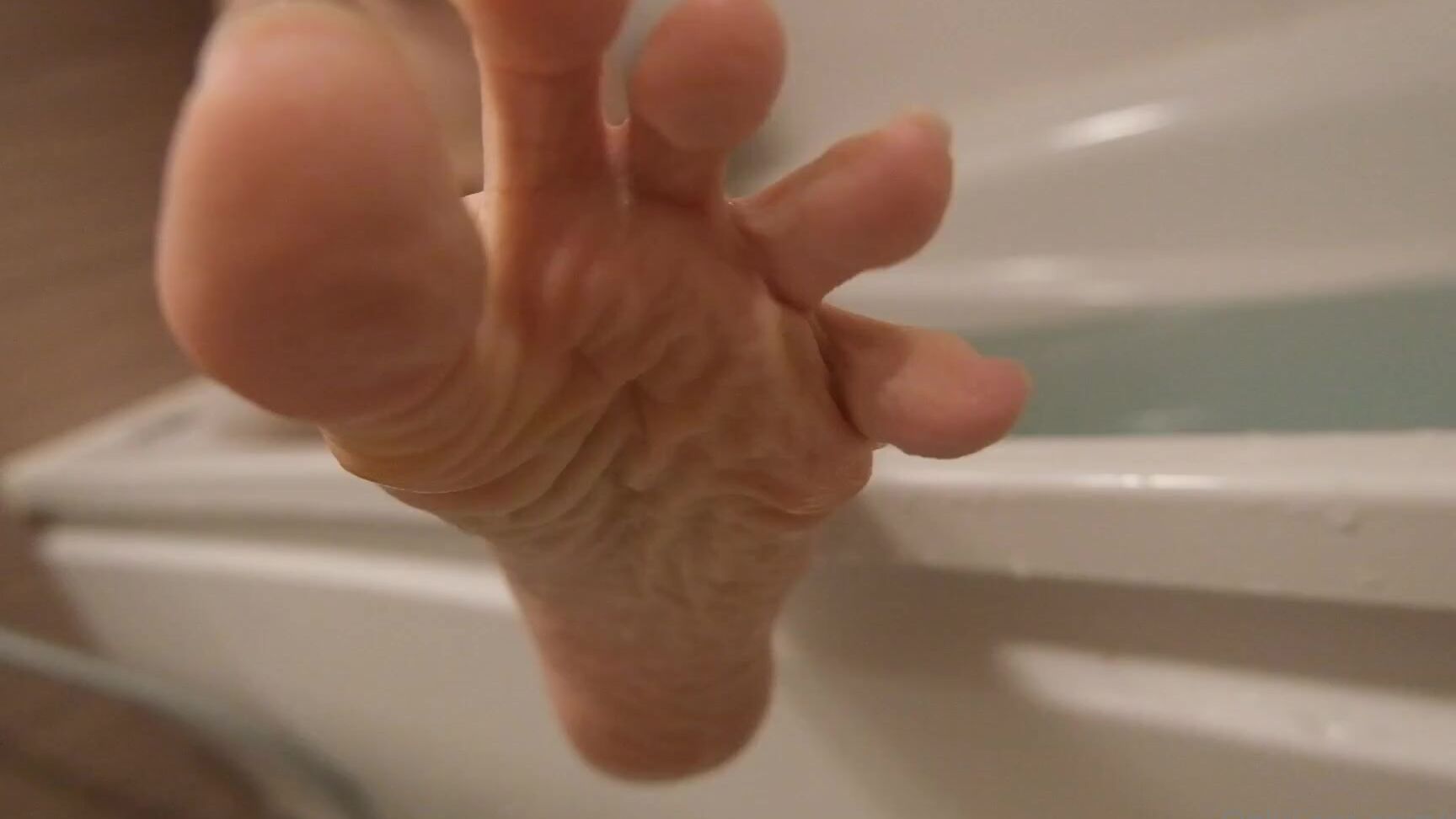 Aichan Souai Nicknamed Souai 08 13 2025 Onlyfans Video Foot Care Day 1 Sharing The Before Amp After Results Mmjc