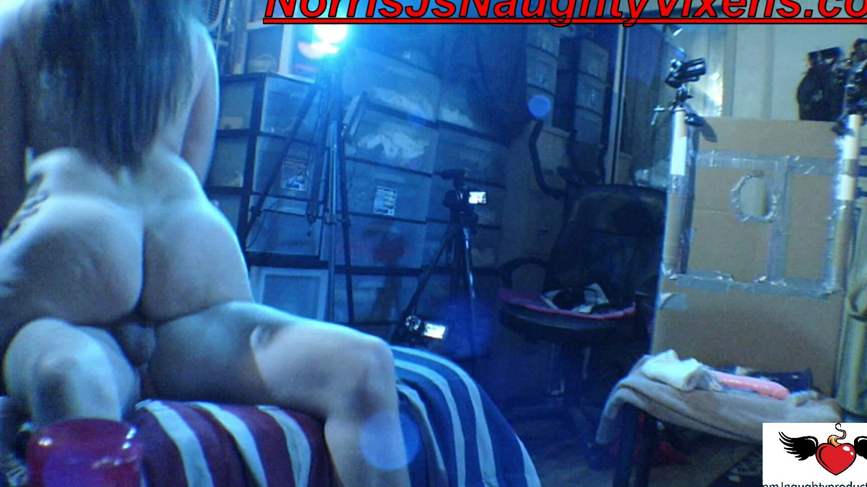 "nmjnaughtyvixens" blowjob, cumshots, doggystyle, fucking, gloryhole MelanieHicks sucks me hard then a facial Manyvids