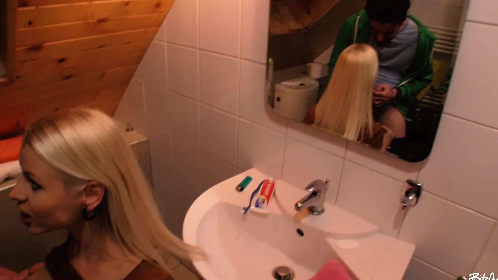 Lynna Nilsson Bitchesabroad Travelling Slovak Blondie Lynna